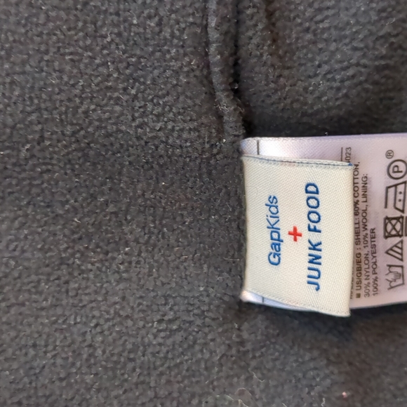 Gap x Junk Food Batman 🦇 Toque - Picture 2 of 2